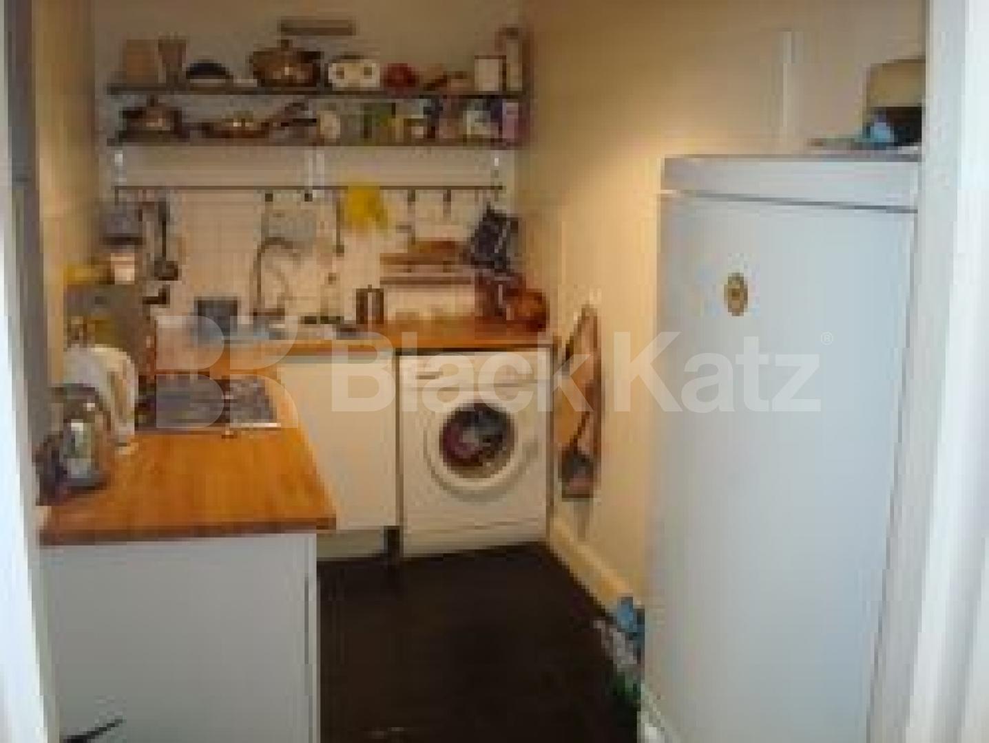 			New Instrction, 1 Bedroom, 1 bath, 1 reception Flat			 Hornsey Road, Finsbury Park